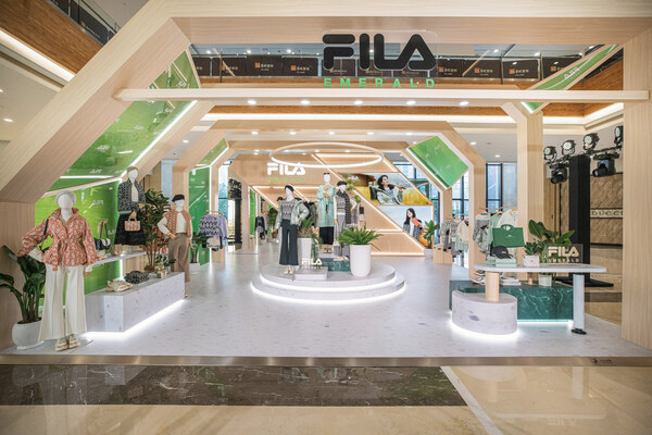 图：fila emerald主题快闪店新意呈现emerald系列的优雅时尚感